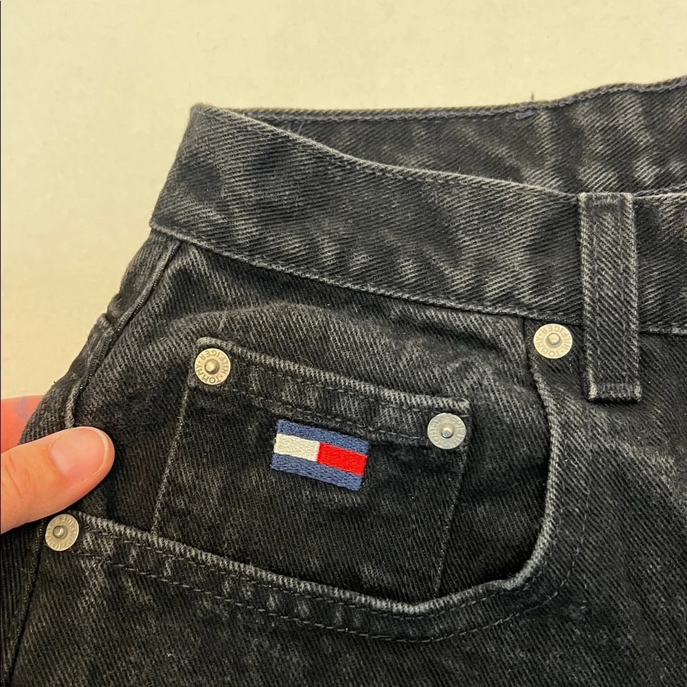 90’s TOMMY HILFIGER BLACK STRAIGHT LEG HIGH WAIST JEANS